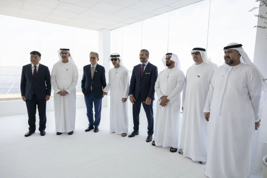304永利再出圈！阿布扎比2GWAlDhafra光伏电站项目举行揭幕庆典仪式